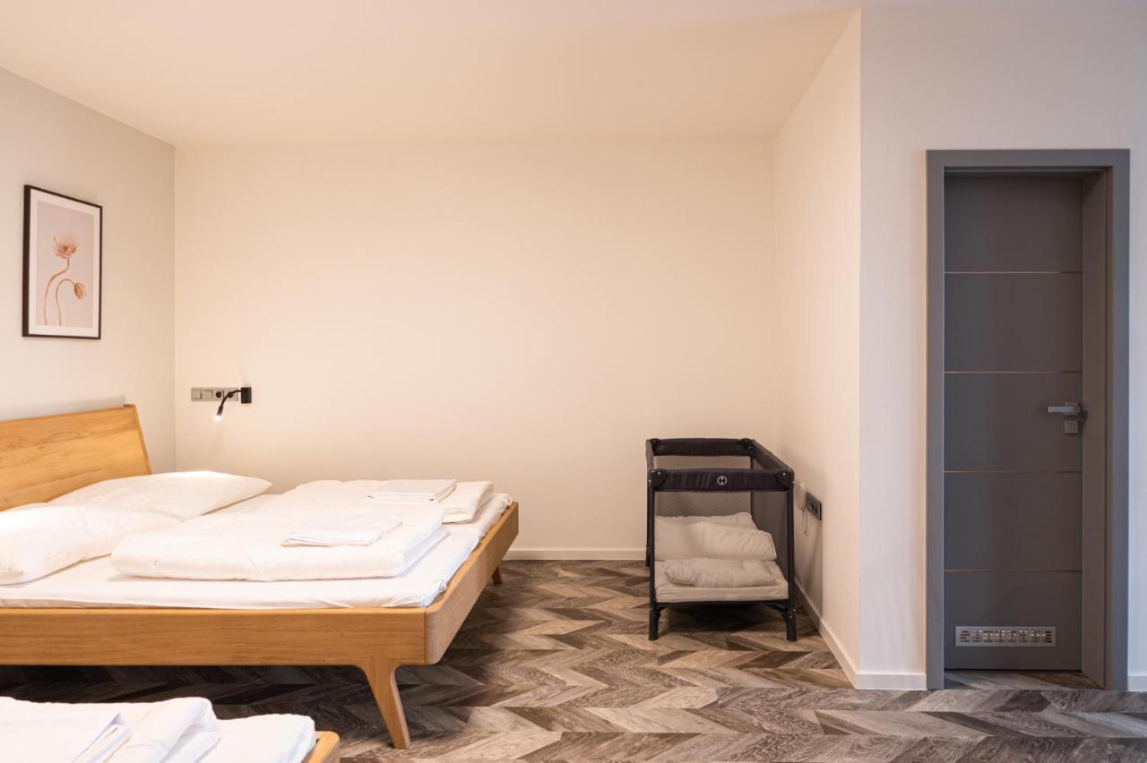 Art Hostel & Apartments Dvur Kralove nad Labem Exterior photo